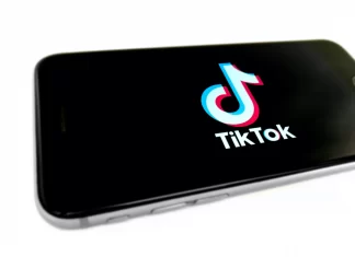 Como adicionar adesivos personalizados no TikTok